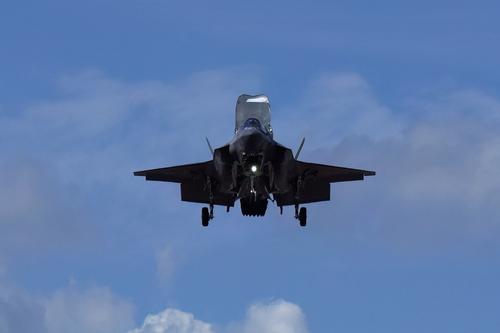 F-35B_hover_2.jpg