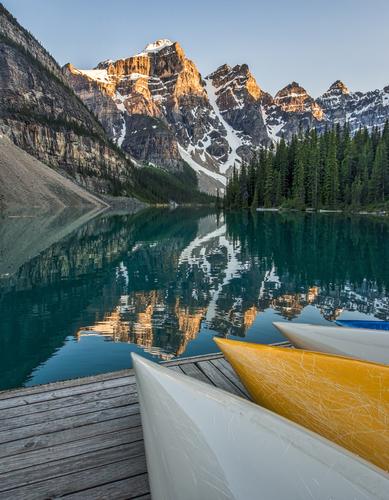 moraine lake.jpg