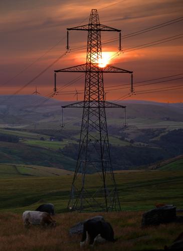 Sunset through a pylon_(Large).jpg