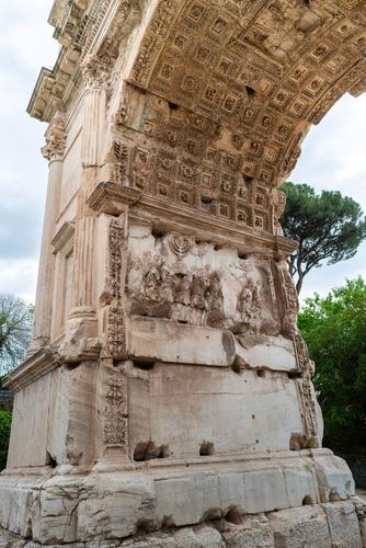 Inner Wall Arch of Titus4K.jpg