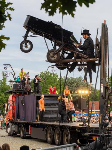 Plein de Cirque Turnhout 2023 - Akoreacro - RH-2023096-T9174689-LRC12-sRGB.jpg